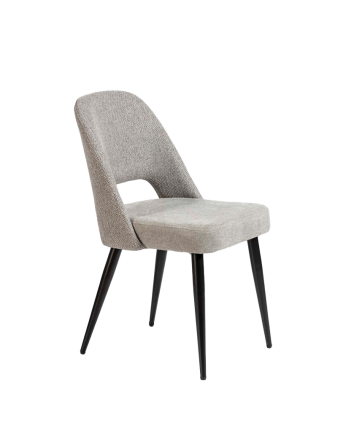 Silla de tela color gris con patas de metal negro de 84cm