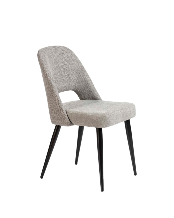 Silla de tela color gris con patas de metal negro de 84cm
