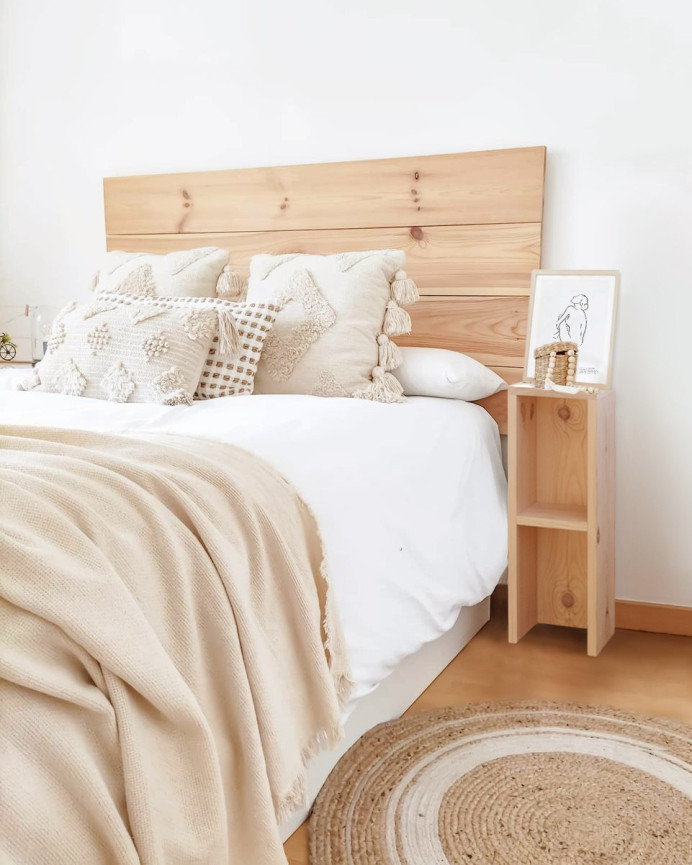 Pack 2 mesitas de noche o auxiliares de madera maciza en tono natural 60x20cm
