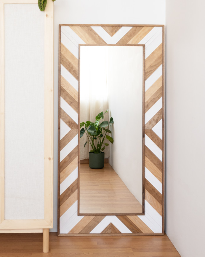 Espejo efecto madera maciza en tono roble oscuro natural y blanco de 163x84cm