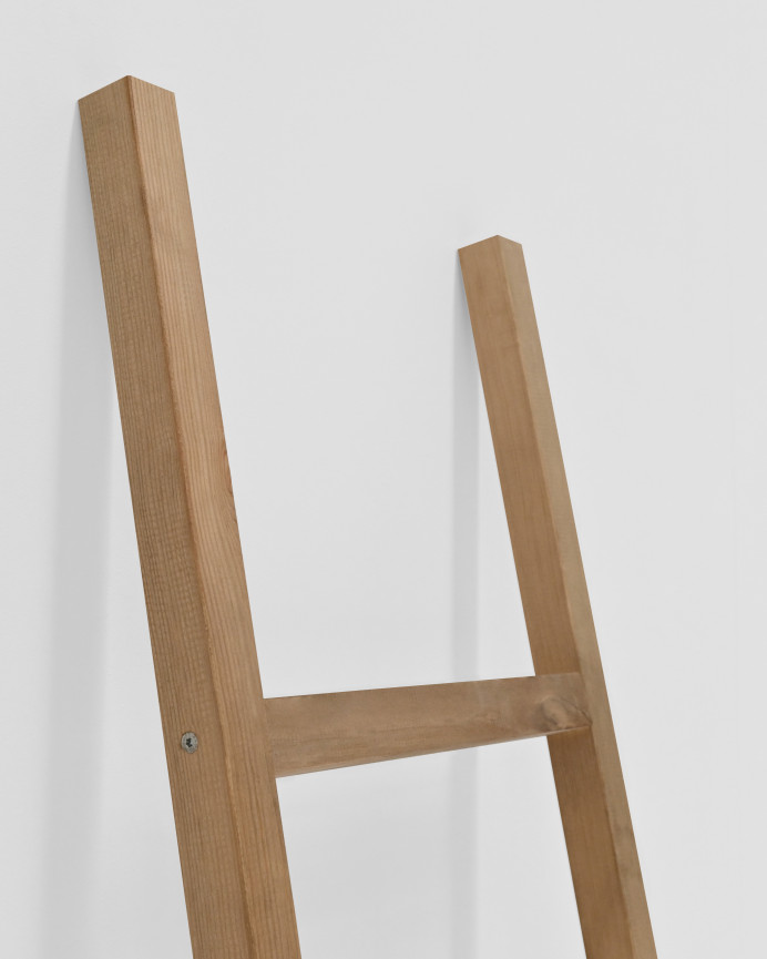 Escalera de madera maciza tono roble oscuro de 150x41cm