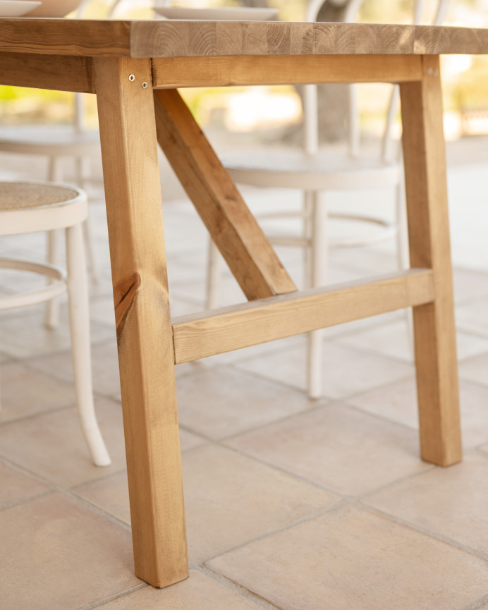 Mesa de comedor de madera maciza en tono roble oscuro de varias medidas
