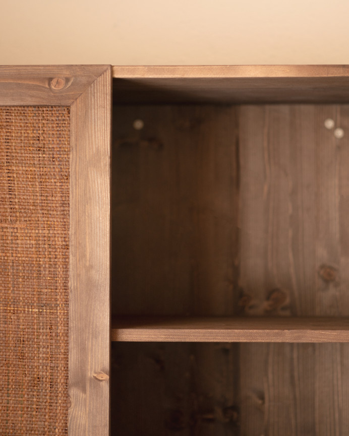 Armario de madera maciza y rafia en tono nogal 180x80cm
