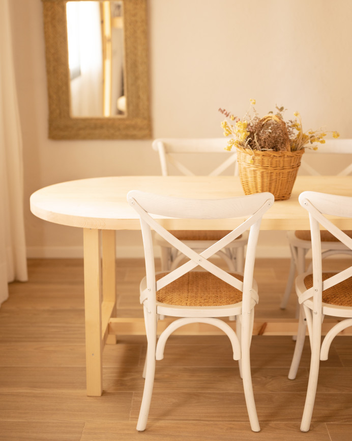 Sillas de madera de olmo con cruceta en el respaldo color blanco de 88x52cm