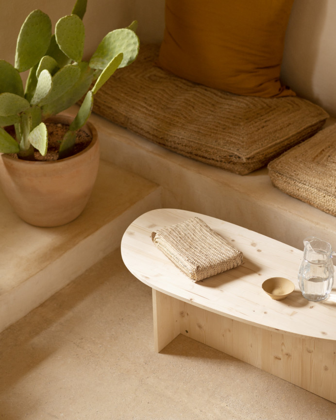 Mesa de centro de madera maciza en tono natural de 129cm