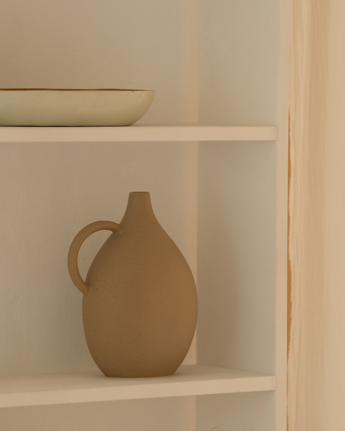 Estantería de madera maciza tono blanco con 4 estantes