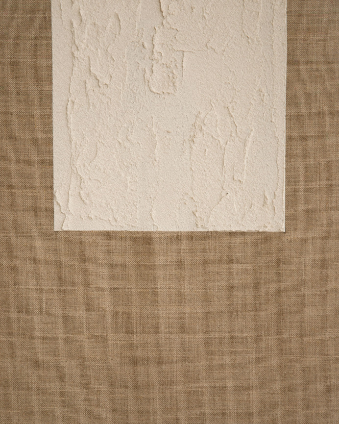 Cuadro beige y blanco decorativo sobre lino con bastidor de madera pintado artesanalmente con pintura al óleo en varias medidas