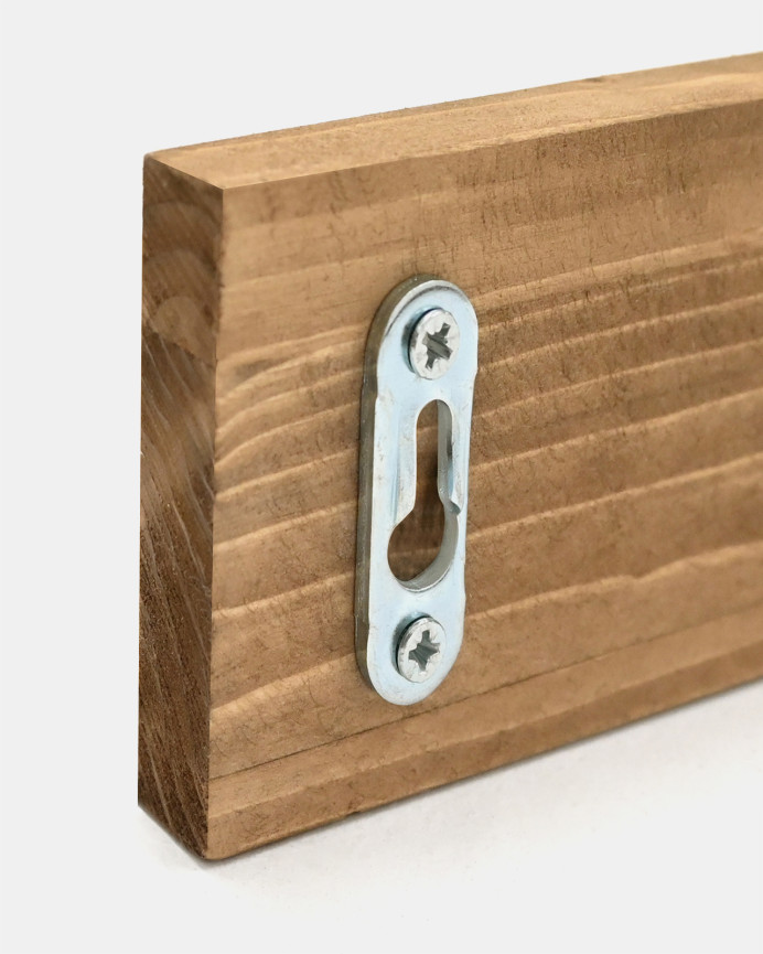 Colgador de pared de madera maciza en tono roble oscuro de 61x5cm