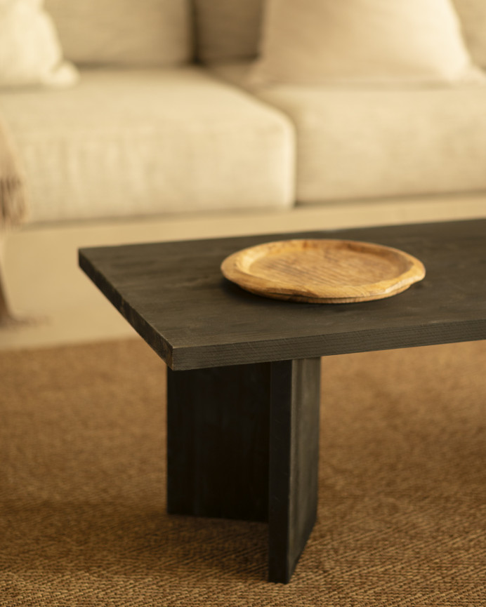 Mesa de centro de madera maciza en tono negro de 120x55 cm