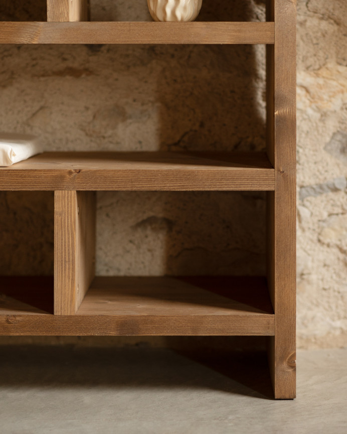 Estantería de madera maciza tono roble oscuro de 80x140cm