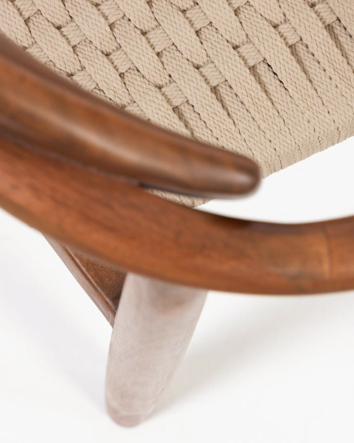 Sillas con estructura de madera de eucalipto y asiento de cuerda color beige de 78x50cm