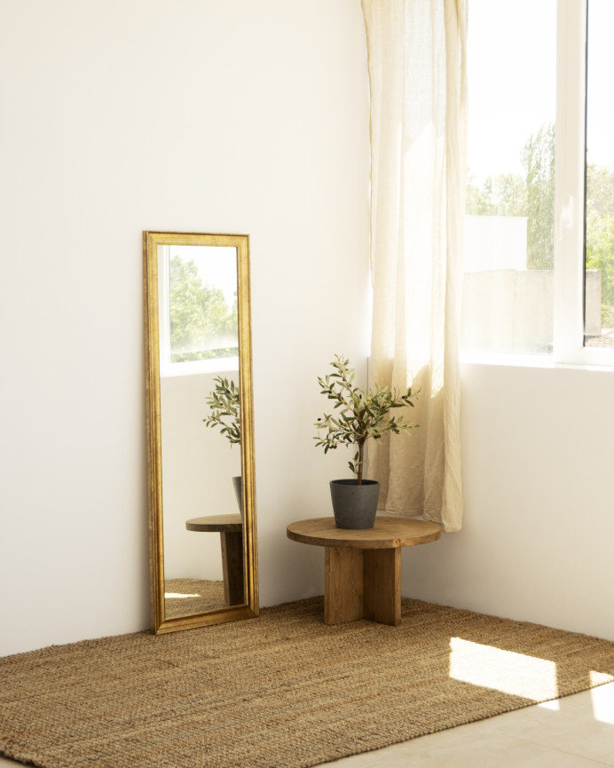 Espejo de madera maciza en acabado dorado con forma rectangular en varias medidas