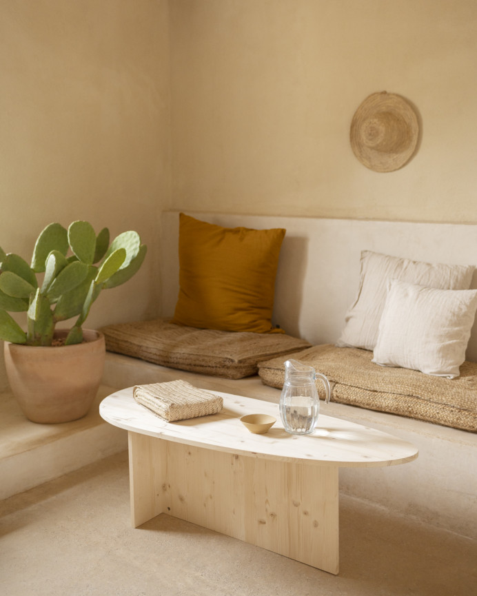 Mesa de centro de madera maciza en tono natural de 129cm