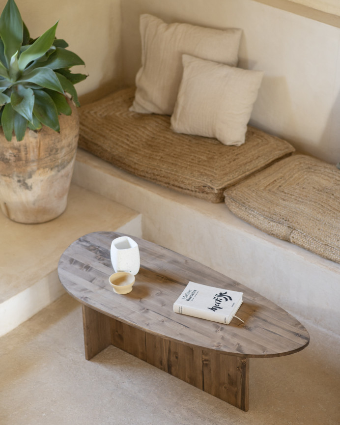 Mesa de centro de madera maciza en tono roble oscuro de 129cm