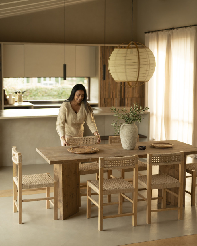 Mesa de comedor de madera maciza en tono roble oscuro de varias medidas