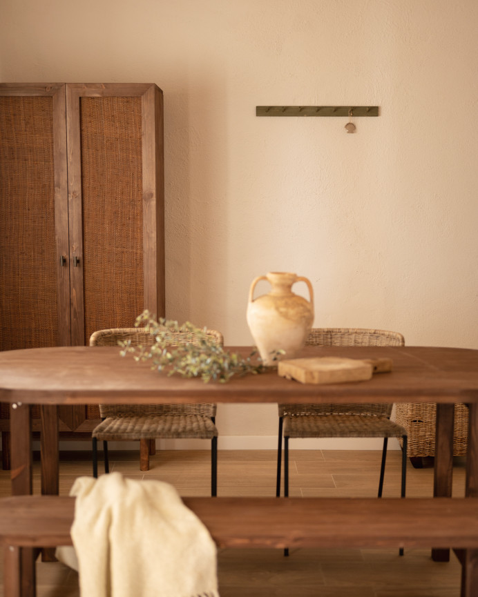 Mesa de comedor de madera maciza ovalada en tono nogal de varias medidas