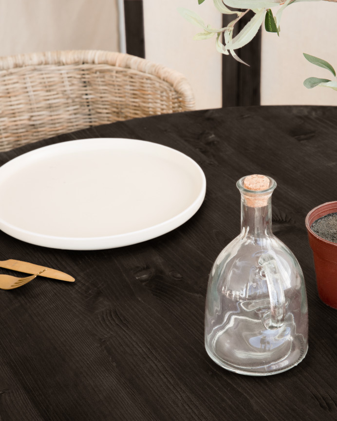 Mesa de comedor redonda de madera maciza en tono negro de Ø110cm