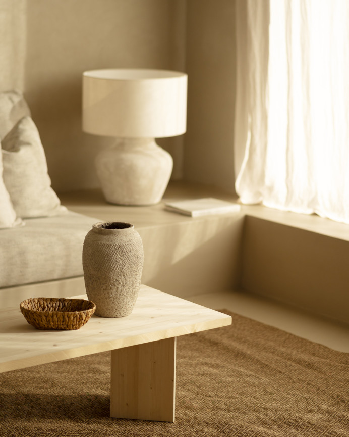 Mesa de centro de madera maciza en tono natural de 120x55cm