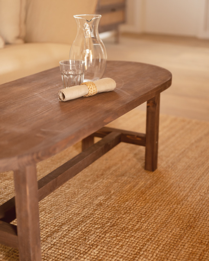 Mesa de centro de madera maciza en tono nogal de 120x40cm