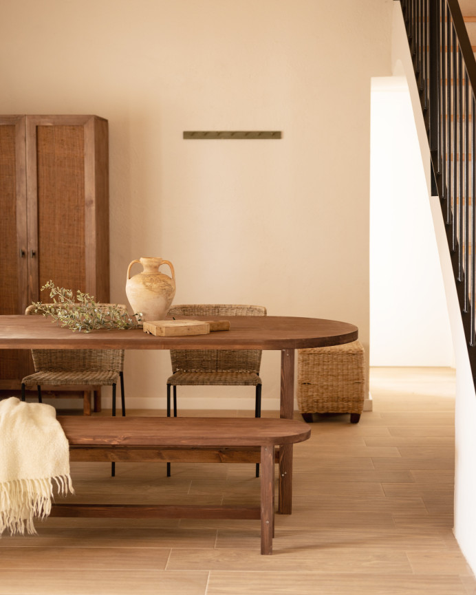 Mesa de comedor de madera maciza ovalada en tono nogal de varias medidas