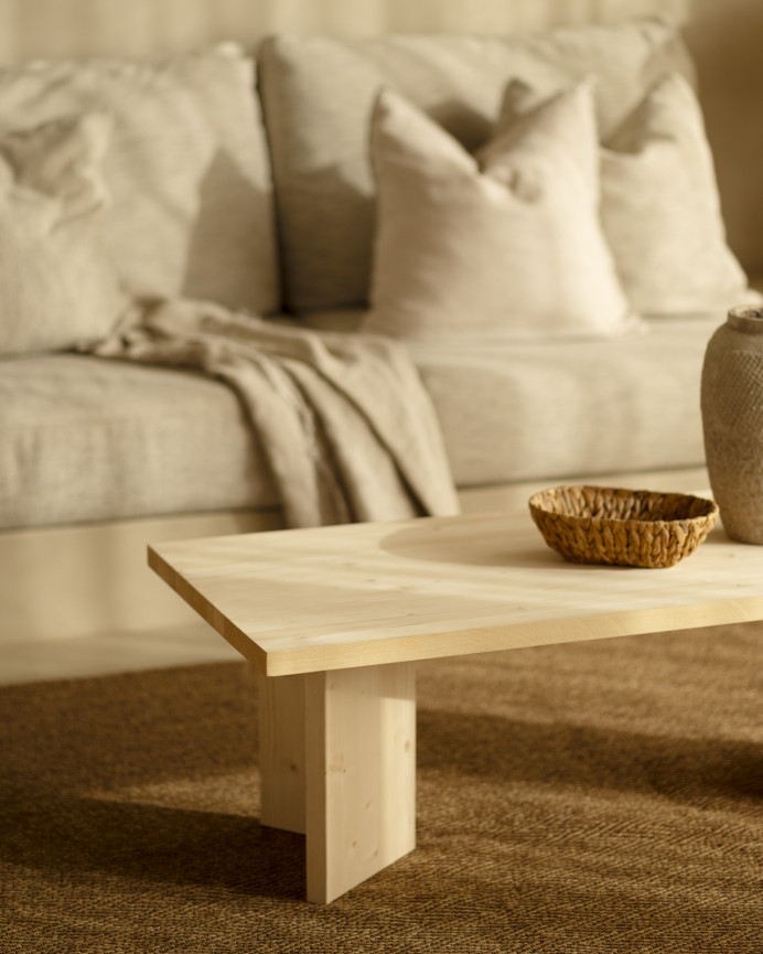 Mesa de centro de madera maciza en tono natural de 120x55cm