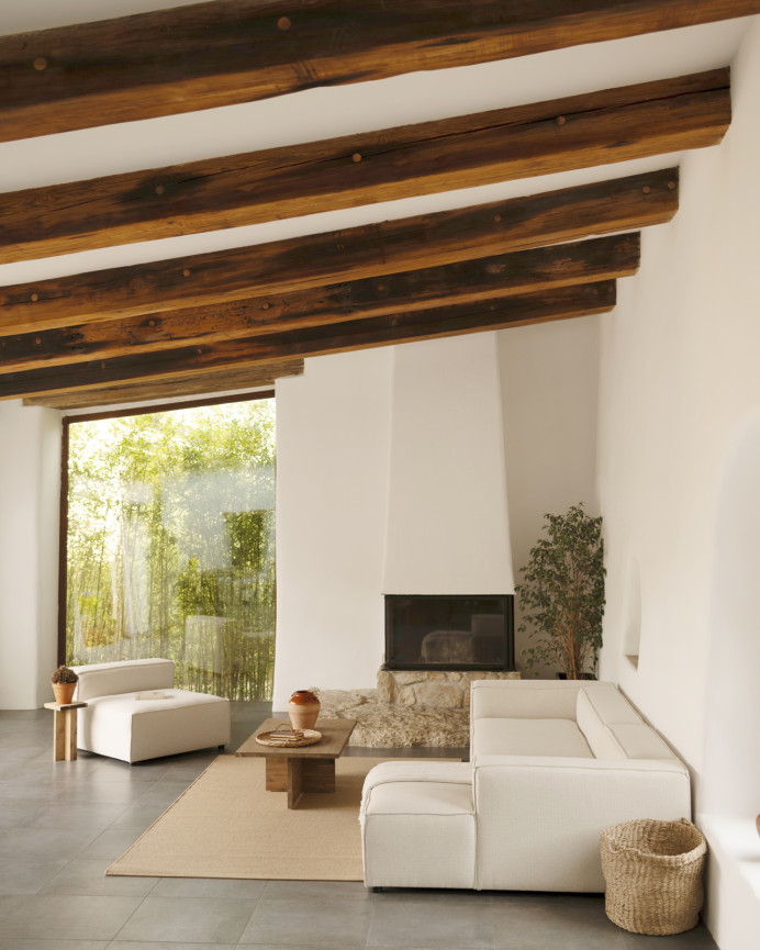 Mesa de centro de madera maciza en tono roble oscuro de 120x70cm