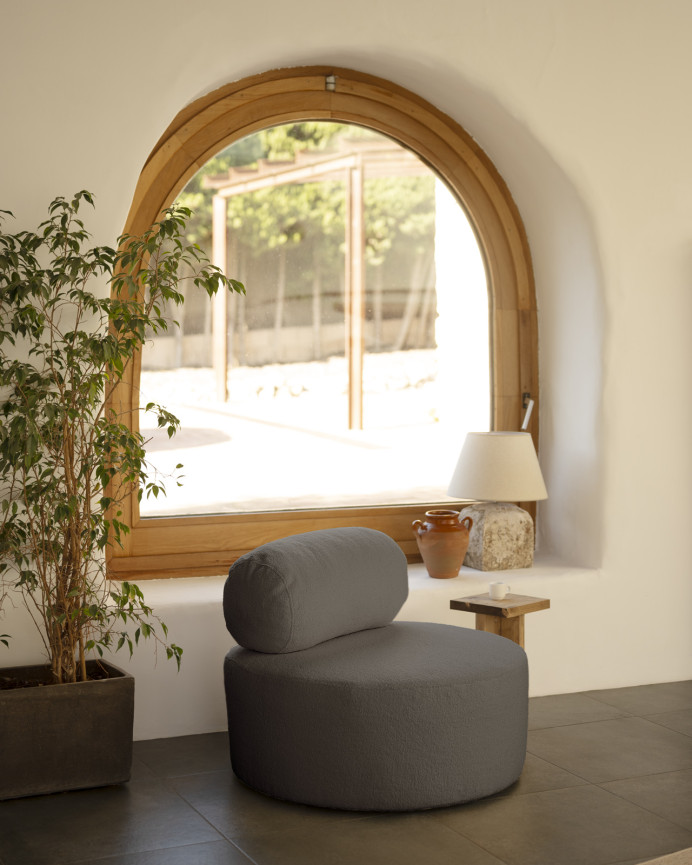 Sillón de buclé redonda color gris oscuro de 91x71cm