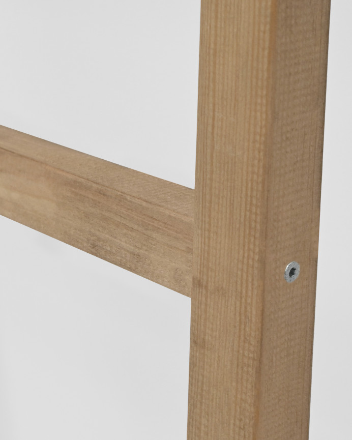 Escalera de madera maciza tono roble oscuro de 150x41cm