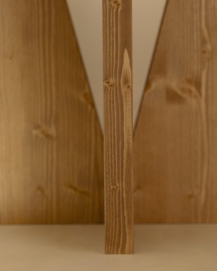 Mesita de noche de madera maciza en tono roble medio de 40x40cm
