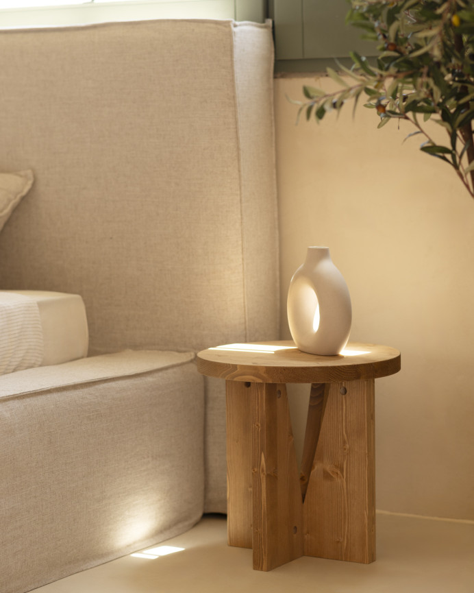 Mesita de noche de madera maciza en tono roble medio de 40x40cm