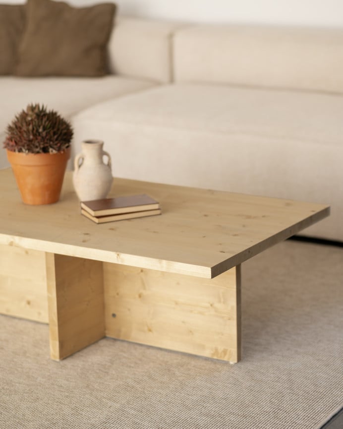 Mesa de centro de madera maciza en tono roble medio de 120x70cm