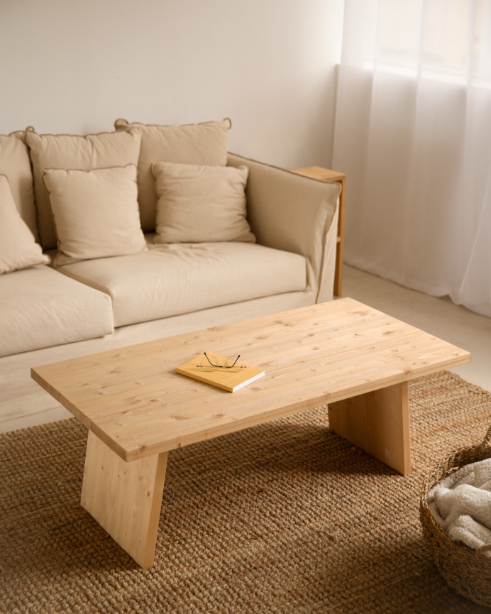 Mesa de centro de madera maciza en tono roble medio de 120x60cm