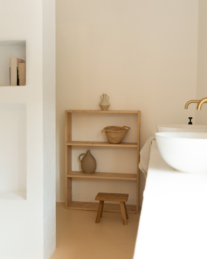 Estantería de madera maciza tono roble medio con 2 estantes