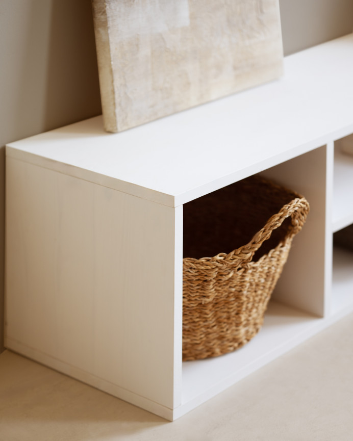 Mueble de TV de madera maciza en tono blanco de 160x40cm
