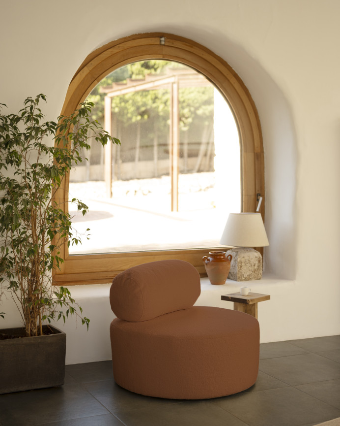 Sillón de buclé redonda color marron cobre de 91x71cm