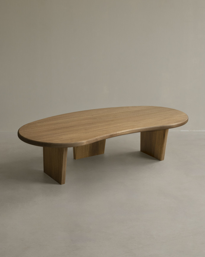 Mesa de centro de madera maciza de álamo de formas orgánicas con tres patas de 120cm