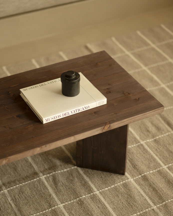 Mesa de centro de madera maciza en tono nogal de 120x55cm