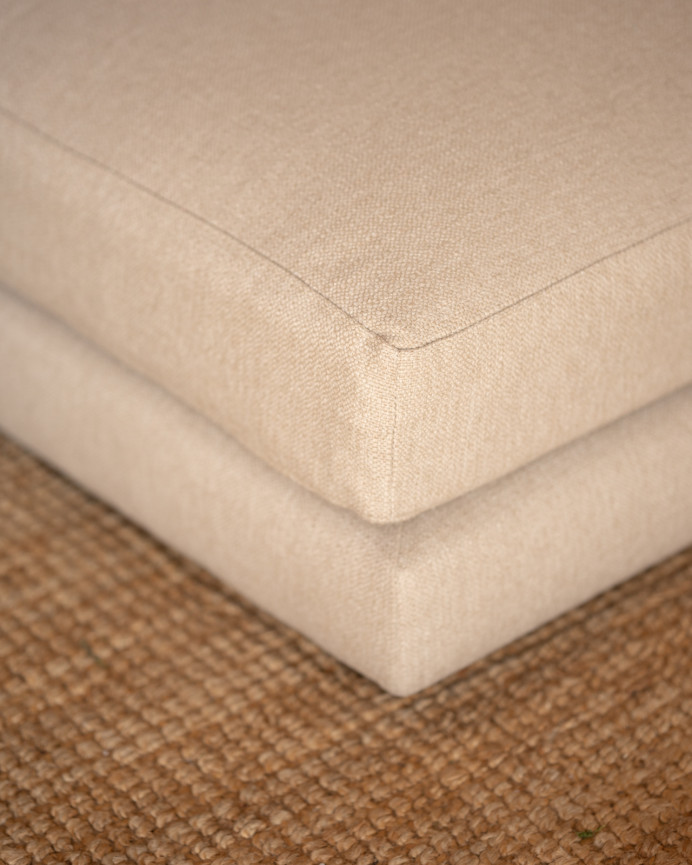 Puf tono beige de 96x80cm