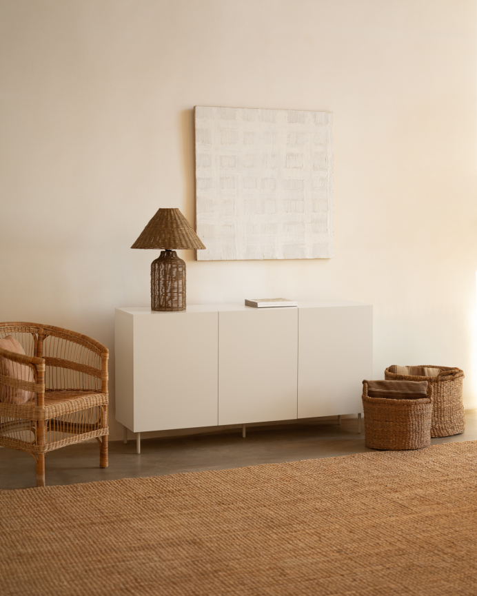 Aparador con 3 puertas lacado en tono arena de 160x40cm