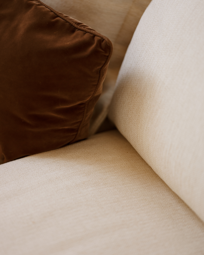 Sofá con chaise longue izquierdo tono blanco roto de varias medidas