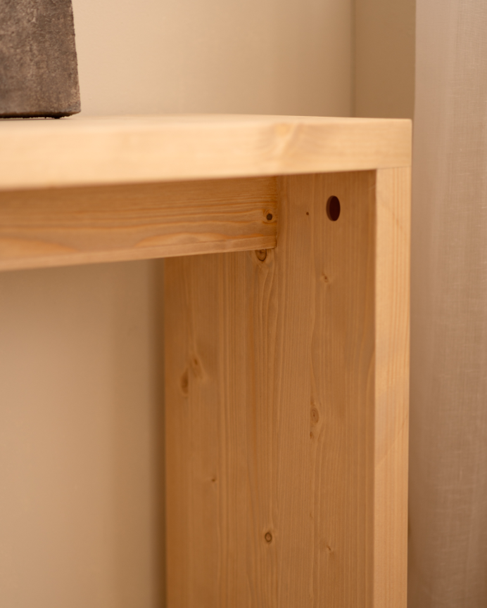 Consola de madera maciza en tono roble medio de 120x80cm