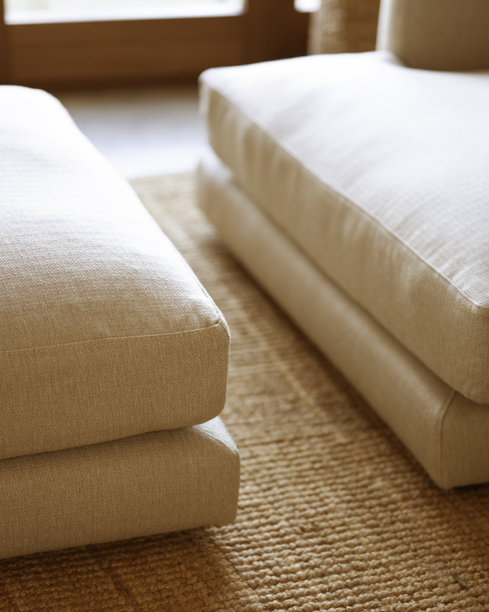 Sofá con chaise longue izquierdo tono beige de varias medidas