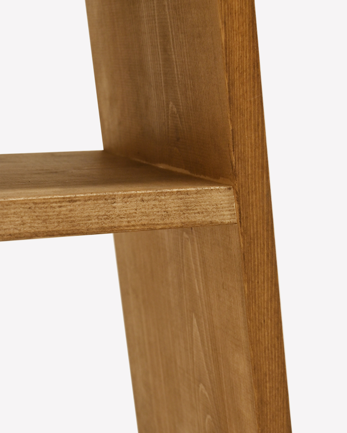 Mesita elaborada con madera maciza en tono roble oscuro 60x20cm