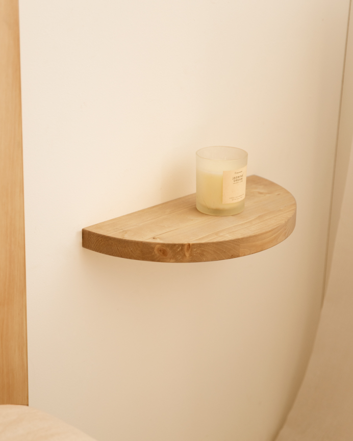 Mesita de noche de madera maciza flotante en tono roble medio de 3x40cm