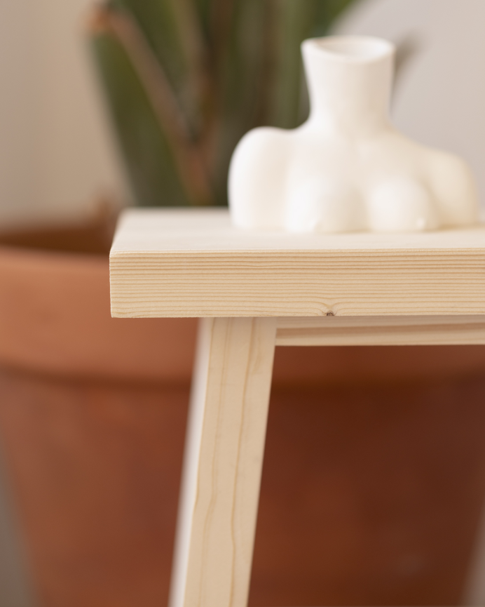 Mesita de noche o auxiliar madera maciza en tono natural de 45x39cm