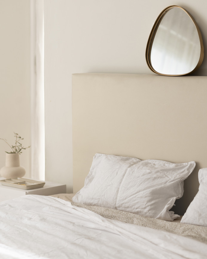 Tête de lit rembourrée en similicuir lisse beige en différentes tailles