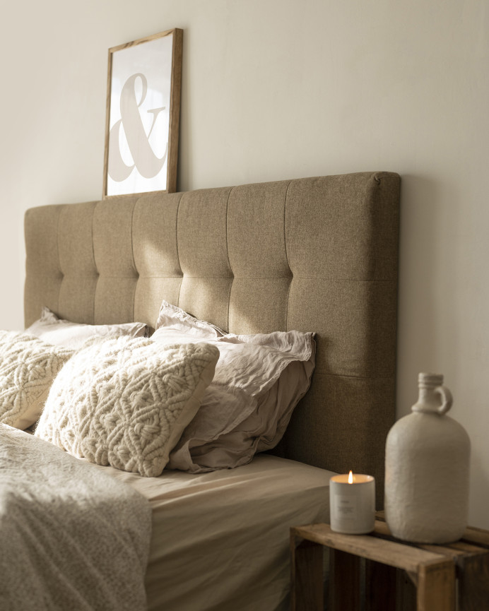 Tête de lit rembourrée en polyester avec plis marron en différentes tailles