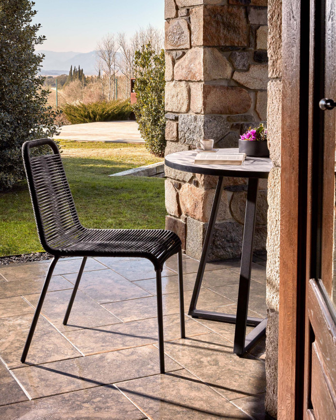 Chaises avec assise et dossier en corde avec structure en acier galvanisé beige 84x49cm
