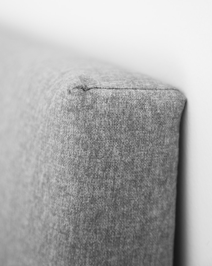 Tête de lit rembourrée en polyester avec boutons gris en différentes tailles