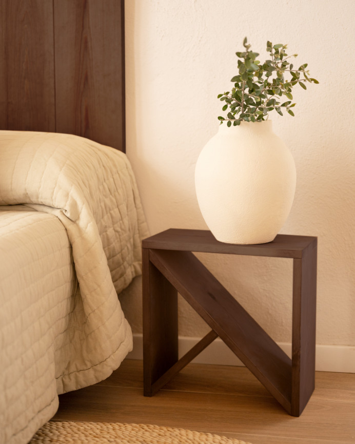 Table de chevet ou table d'appoint en bois massif ton noyer en différentes tailles